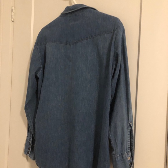 AUTHENTIC LEVIS JEAN BUTTON DOWN - Picture 4 of 4